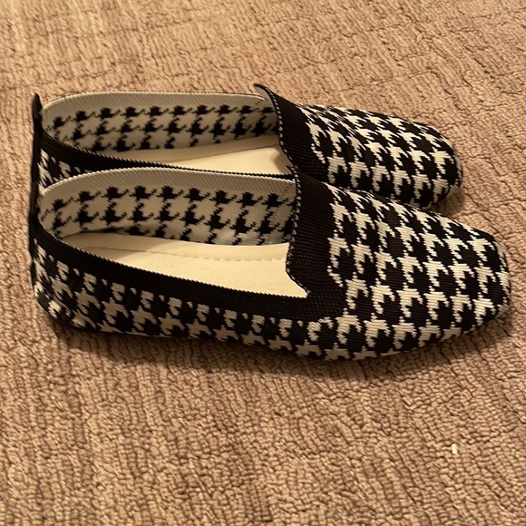 Womens Houndstooths Loafers - Picture 2 of 4